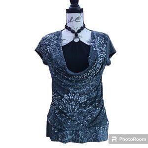 Apt. 9 Short Sleeve Pullover Blouse Size Medium EUC